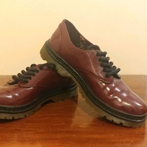 Resort Burgundy Oxford Shoe